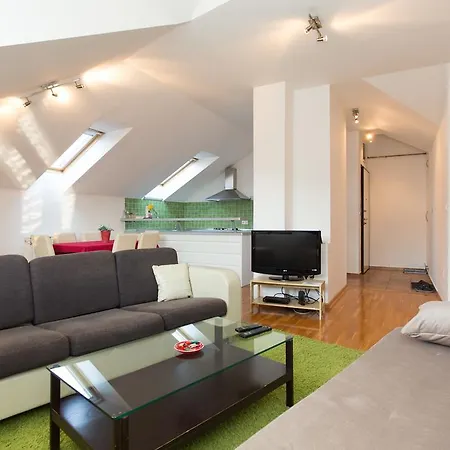 Apartman Saraj 6 *